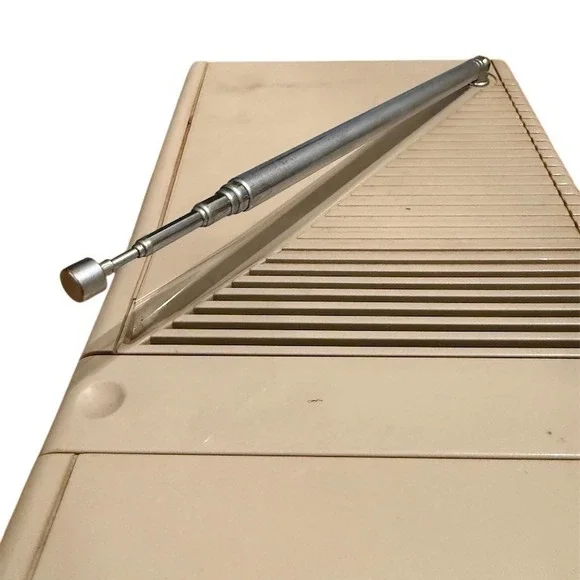 Panasonic Vtg Portable B&WCRT TV AM/FM Radio AC/DC Antenna works great TR-5111